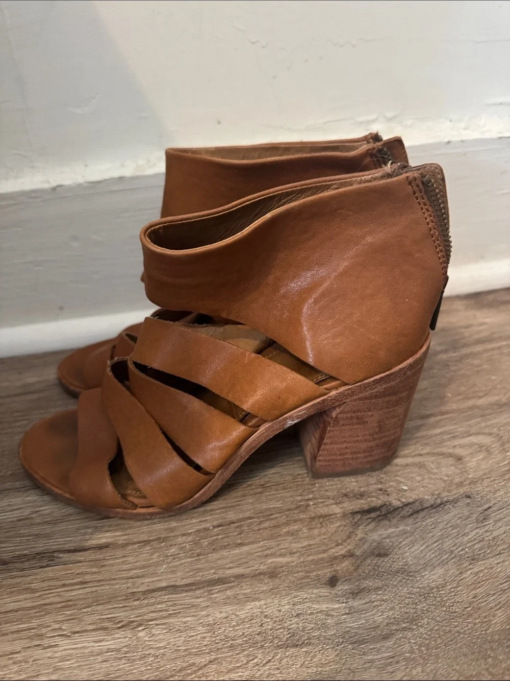 Frye Tash Cut Out Cognac Bootie